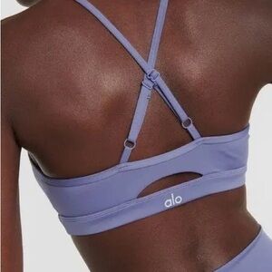 Alo Airlift Intrigue Bra Lavender - M